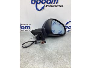 Used Wing mirror, right Peugeot 407 SW (6E) 2.0 16V Price € 80,00 Margin scheme offered by Gebr Opdam B.V.