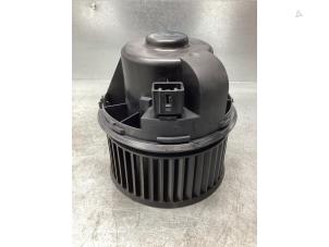 Used Heating and ventilation fan motor Ford Focus 2 C+C 1.6 16V Price € 25,00 Margin scheme offered by Gebr Opdam B.V.