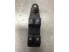 Electric window switch from a Chevrolet Spark, 2010 / 2015 1.0 16V Bifuel, Hatchback, 995cc, 48kW (65pk), FWD, LMT, 2010-07 / 2015-12 2011
