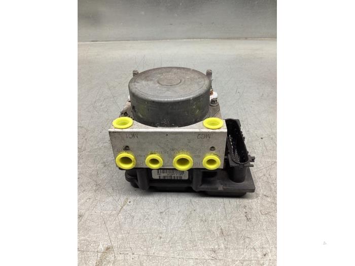 Used ABS pump Fiat Grande Punto (199) 1.4 Price € 42,00 Margin scheme offered by Gebr Opdam B.V.