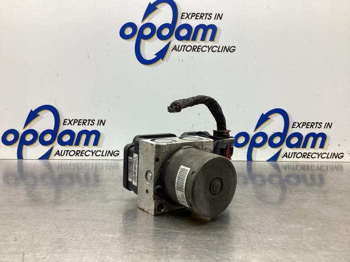 Begagnade ABS-pump Kia Picanto (TA) 1.2 16V Pris € 106,00 Marginaltabell erbjuds av Gebr Opdam B.V.