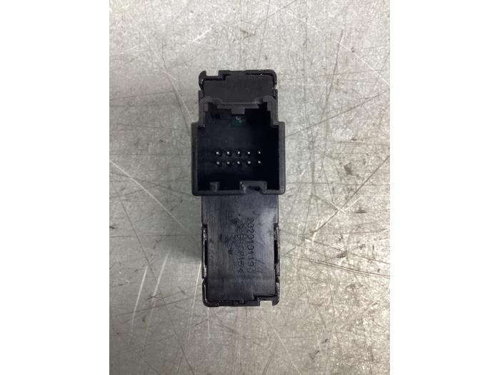 Interruptor de freno de mano de un Opel Mokka/Mokka X 1.4 Turbo 16V 4x2 2015