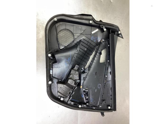 Kit revêtement (complet) d'un Mazda 2 (DJ/DL) 1.5 SkyActiv-G 90 2019