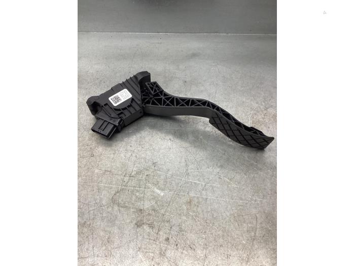 Throttle pedal position sensor from a Skoda Kodiaq 1.5 TSI 150 ACT 16V 2019