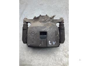Used Front brake calliper, left Renault Grand Scénic IV (RFAR) 1.5 Energy dCi 110 Price € 50,00 Margin scheme offered by Gebr Opdam B.V.
