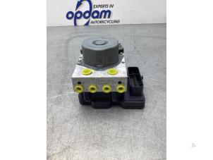 Used ABS pump Peugeot 108 1.0 12V VVT-i Price € 75,00 Margin scheme offered by Gebr Opdam B.V.