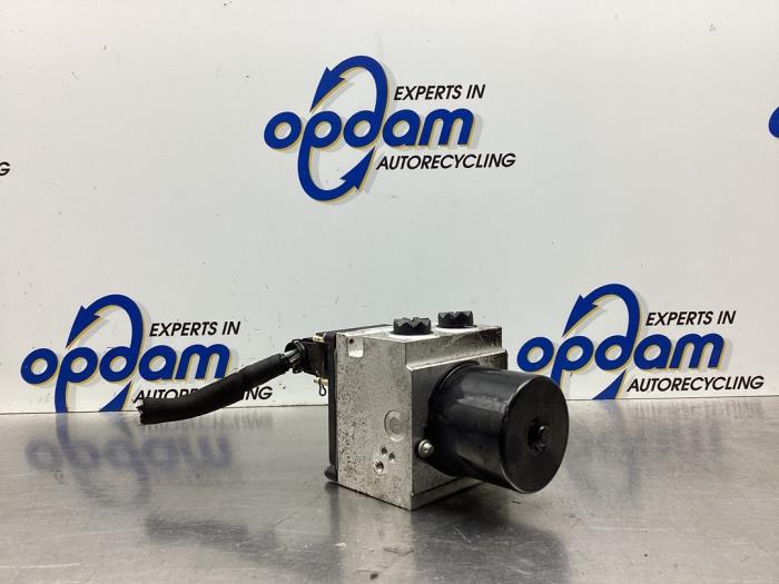 Gebrauchte ABS Pumpe Peugeot 407 SW (6E) 1.8 16V Preis € 42,00 Margenregelung angeboten von Gebr Opdam B.V.