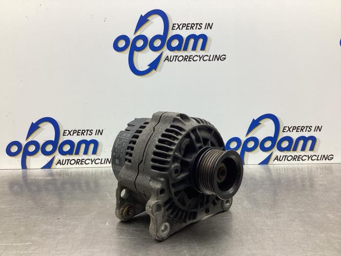 Usagé Dynamo Volkswagen Golf IV (1J1) 1.6 Prix € 42,00 Règlement à la marge proposé par Gebr Opdam B.V.
