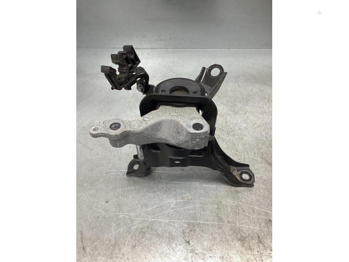 Used Engine mount Toyota C-HR (X1,X5) 1.8 16V Hybrid Price € 26,00 Margin scheme offered by Gebr Opdam B.V.