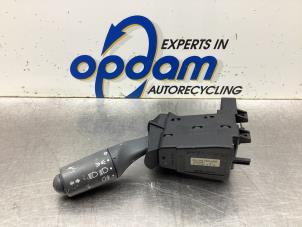 Used Indicator switch Smart Fortwo Coupé (450.3) 0.7 Price € 40,00 Margin scheme offered by Gebr Opdam B.V.