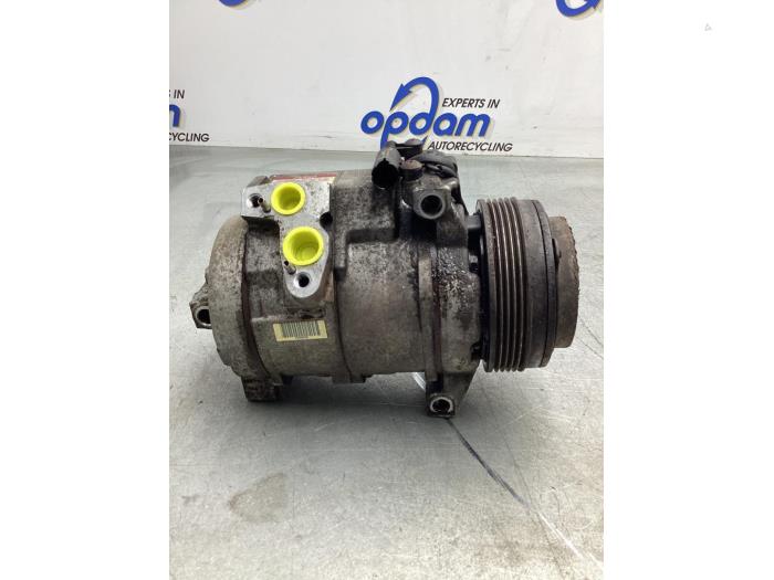Używane Pompa klimatyzacji Landrover Range Rover III (LM) 4.4 V8 32V Cena € 85,00 Procedura marży oferowane przez Gebr Opdam B.V.