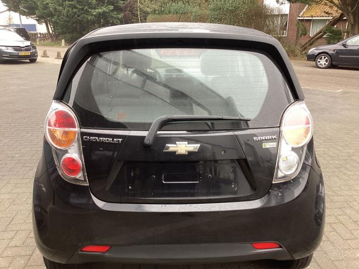 Gebrauchte Heckklappe Chevrolet Spark (M300) 1.0 16V Bifuel Preis € 85,00 Margenregelung angeboten von Gebr Opdam B.V.