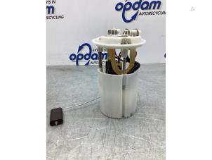 Used Electric fuel pump Renault Scénic III (JZ) 1.5 dCi 110 Price € 75,00 Margin scheme offered by Gebr Opdam B.V.
