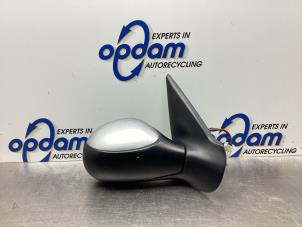 Used Wing mirror, right Peugeot 206 CC (2D) 1.6 16V Price € 50,00 Margin scheme offered by Gebr Opdam B.V.