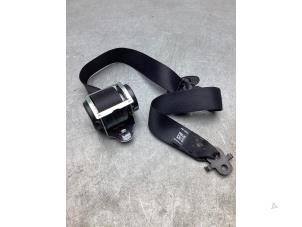 Used Front seatbelt, right BMW 5 serie Touring (F11) 520d 16V Price € 50,00 Margin scheme offered by Gebr Opdam B.V.