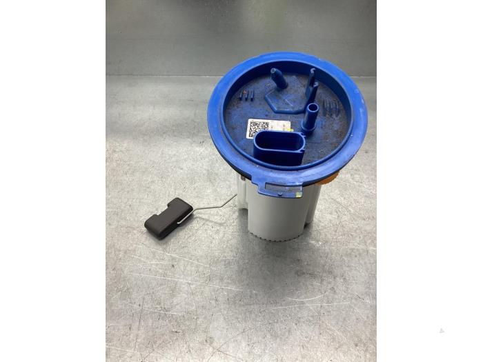Usagé Pompe essence Audi Q2 (GAB/GAG) 1.0 30 TFSI 12V Prix € 42,00 Règlement à la marge proposé par Gebr Opdam B.V.