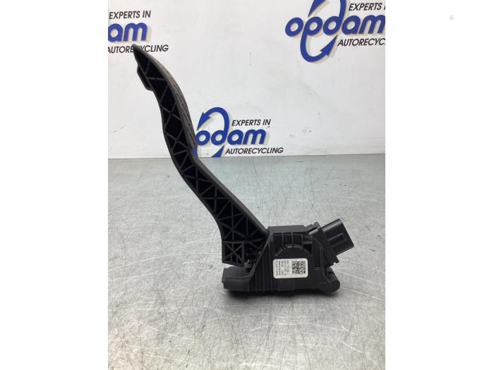 Throttle pedal position sensors with engine code DKR stock