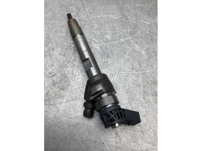 Usagé Injecteurs BMW 5 serie Touring (F11) 520d 16V Prix € 64,00 Règlement à la marge proposé par Gebr Opdam B.V.