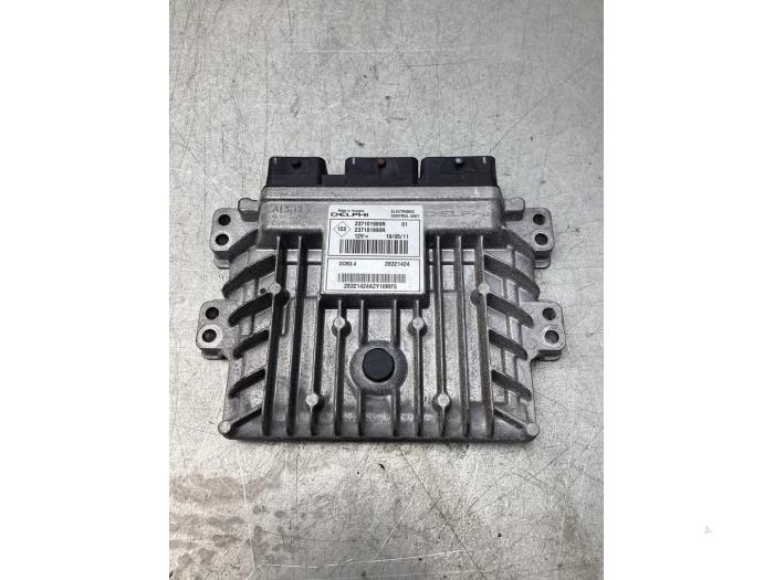 Used Engine management computer Renault Clio III (BR/CR) 1.5 dCi FAP Price € 60,00 Margin scheme offered by Gebr Opdam B.V.