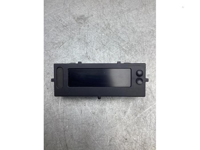 Begagnade Innerdisplay Renault Clio III (BR/CR) 1.5 dCi FAP Pris € 30,00 Marginaltabell erbjuds av Gebr Opdam B.V.