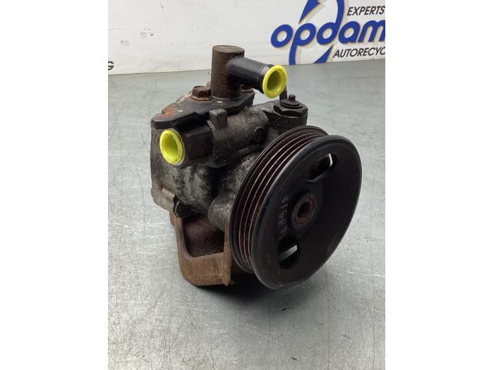 Usagé Pompe de direction Kia Picanto (BA) 1.0 12V Prix € 38,00 Règlement à la marge proposé par Gebr Opdam B.V.