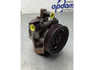 Used Power steering pump Kia Picanto (BA) 1.0 12V Price € 45,00 Margin scheme offered by Gebr Opdam B.V.