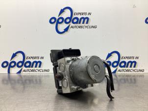 Usagé Pompe ABS Citroen C4 Grand Picasso (UA) 2.0 16V Autom. Prix € 250,00 Règlement à la marge proposé par Gebr Opdam B.V.