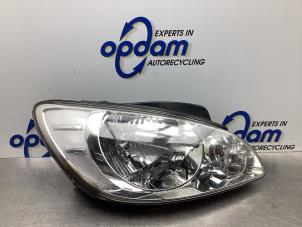 Used Headlight, right Hyundai Getz 1.4i 16V Price € 50,00 Margin scheme offered by Gebr Opdam B.V.