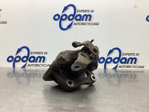 Used Rear brake calliper, left Peugeot 307 SW (3H) 1.6 HDi 16V Price € 40,00 Margin scheme offered by Gebr Opdam B.V.