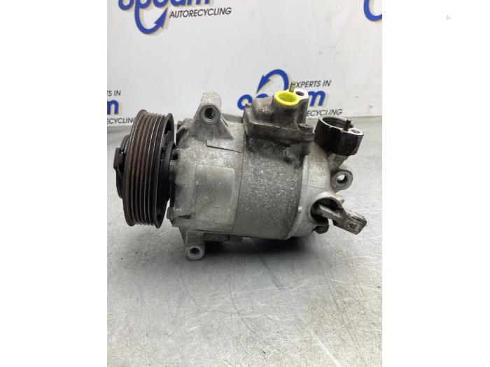 Gebrauchte Klimapumpe Audi A3 (8L1) 1.6 Preis € 34,00 Margenregelung angeboten von Gebr Opdam B.V.