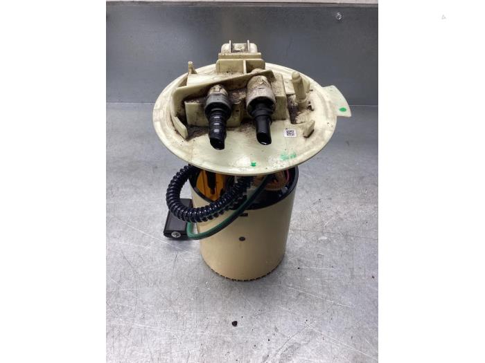 Electric fuel pump from a Ford Transit 2.0 TDCi 16V Eco Blue 130 2018