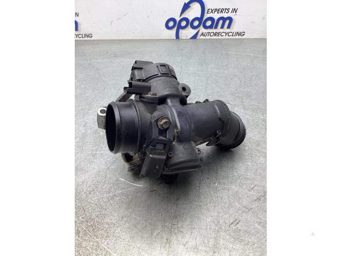 Gebrauchte Drosselklappengehäuse Peugeot Partner (GC/GF/GG/GJ/GK) 1.6 HDI 90 16V Preis € 60,00 Margenregelung angeboten von Gebr Opdam B.V.