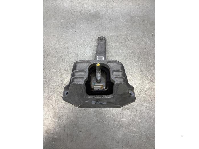 Used Engine mount Kia Ceed Sportswagon (CDF) 1.5 T-GDI 16V Price € 51,00 Margin scheme offered by Gebr Opdam B.V.