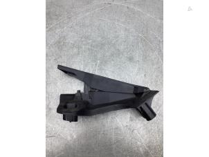 Usados Sensor de posición de acelerador Volkswagen Touran (1T3) 1.2 TSI Precio € 60,00 Norma de margen ofrecido por Gebr Opdam B.V.