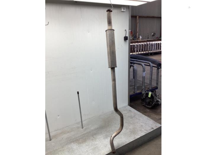 Exhaust middle silencer from a Land Rover Freelander Hard Top 1.8 16V 2002