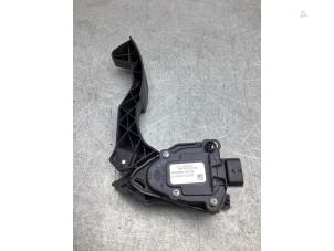 Usados Sensor de posición de acelerador Renault Twingo III (AH) 1.0 SCe 75 12V Precio € 30,00 Norma de margen ofrecido por Gebr Opdam B.V.