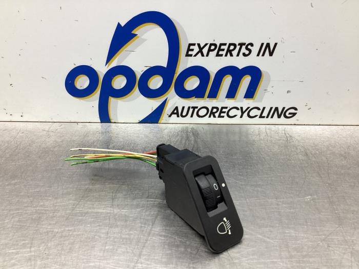 AIH headlight switch from a Peugeot 206 CC (2D) 1.6 16V 2004