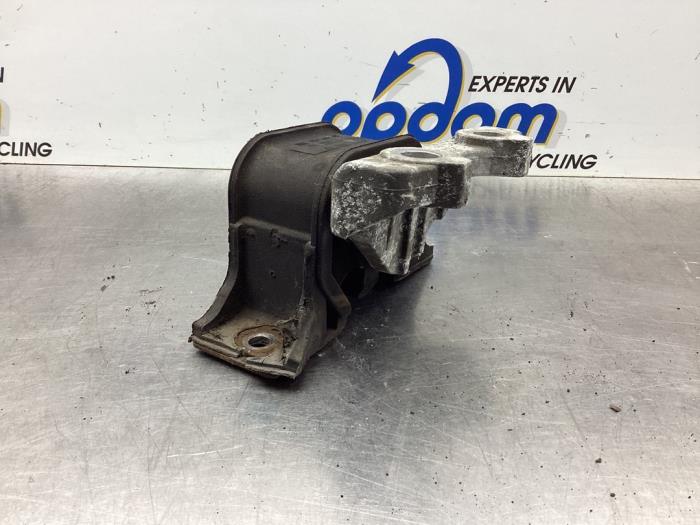 Used Engine mount Opel Tigra Twin Top 1.8 16V Price € 32,00 Margin scheme offered by Gebr Opdam B.V.