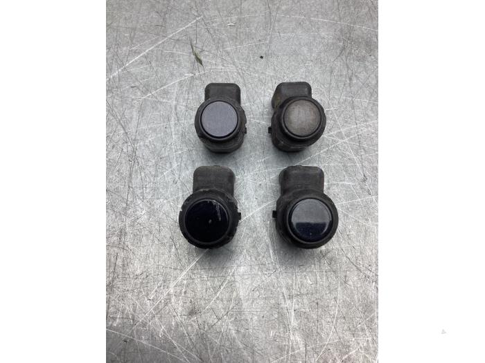 Usados Sensor PDC BMW 5 serie (E60) 523i 24V Precio € 75,00 Norma de margen ofrecido por Gebr Opdam B.V.