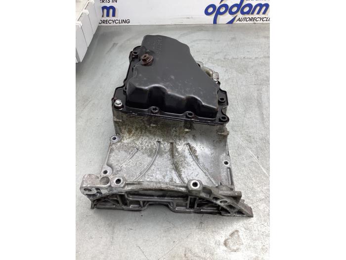 Usagé Couvercle carter Opel Astra K 1.4 Turbo 16V Prix € 75,00 Règlement à la marge proposé par Gebr Opdam B.V.