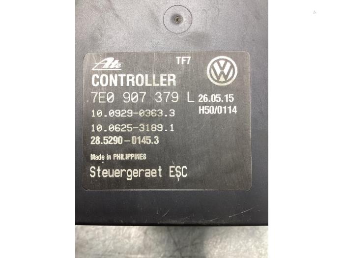 ABS pump from a Volkswagen Transporter T5 2.0 TDI DRF 2015