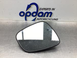 Used Mirror glass, right Chevrolet Spark (M300) 1.0 16V Bifuel Price € 25,00 Margin scheme offered by Gebr Opdam B.V.