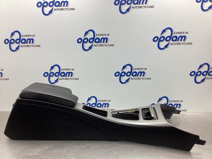 Gebrauchte Armlehne BMW 3 serie Touring (E91) 318i 16V Preis € 63,00 Margenregelung angeboten von Gebr Opdam B.V.