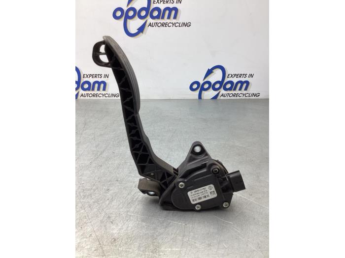 Begagnade Gaspedalsensor Renault Master III (FV) 2.3 dCi 125 16V FWD Pris € 72,60 Inklusive moms erbjuds av Gebr Opdam B.V.