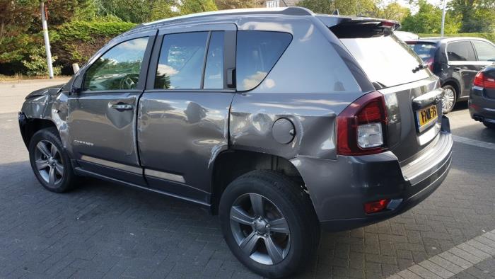 Używane Obrecz Jeep Compass (PK) 2.0 16V 4x2 Cena € 135,00 Procedura marży oferowane przez Gebr Opdam B.V.