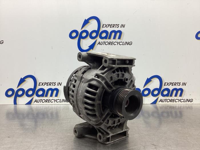Usagé Dynamo Opel Zafira (F75) 2.2 16V Prix € 54,00 Règlement à la marge proposé par Gebr Opdam B.V.
