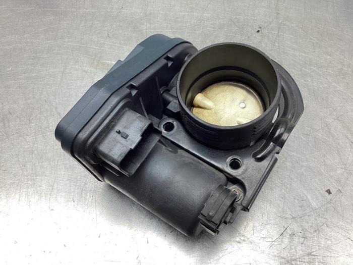 Throttle body from a Peugeot 307 (3A/C/D) 1.6 16V 2006