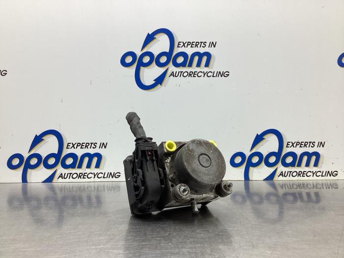 Begagnade ABS-pump Fiat Punto III (199) 1.3 JTD Multijet 85 16V Pris € 90,00 Marginaltabell erbjuds av Gebr Opdam B.V.