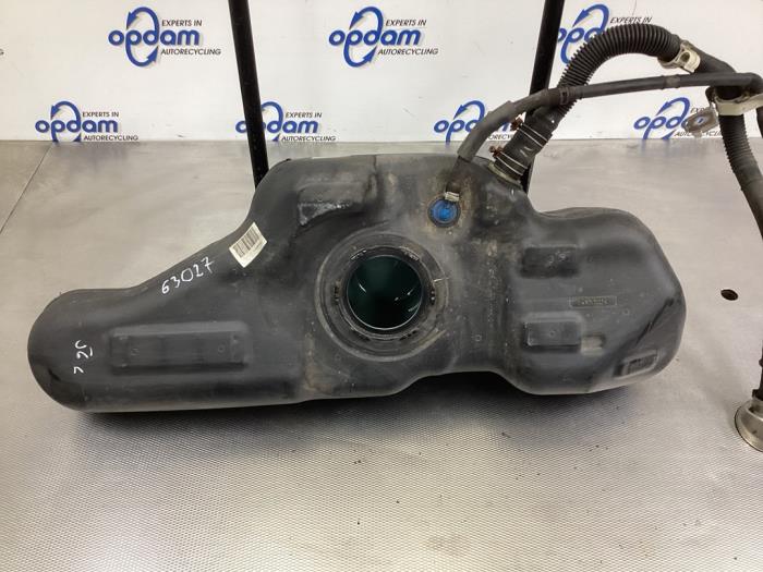 Tank from a Nissan Micra (K14) 0.9 IG-T 12V 2019