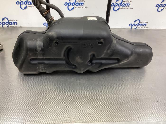 Tank from a Nissan Micra (K14) 0.9 IG-T 12V 2019